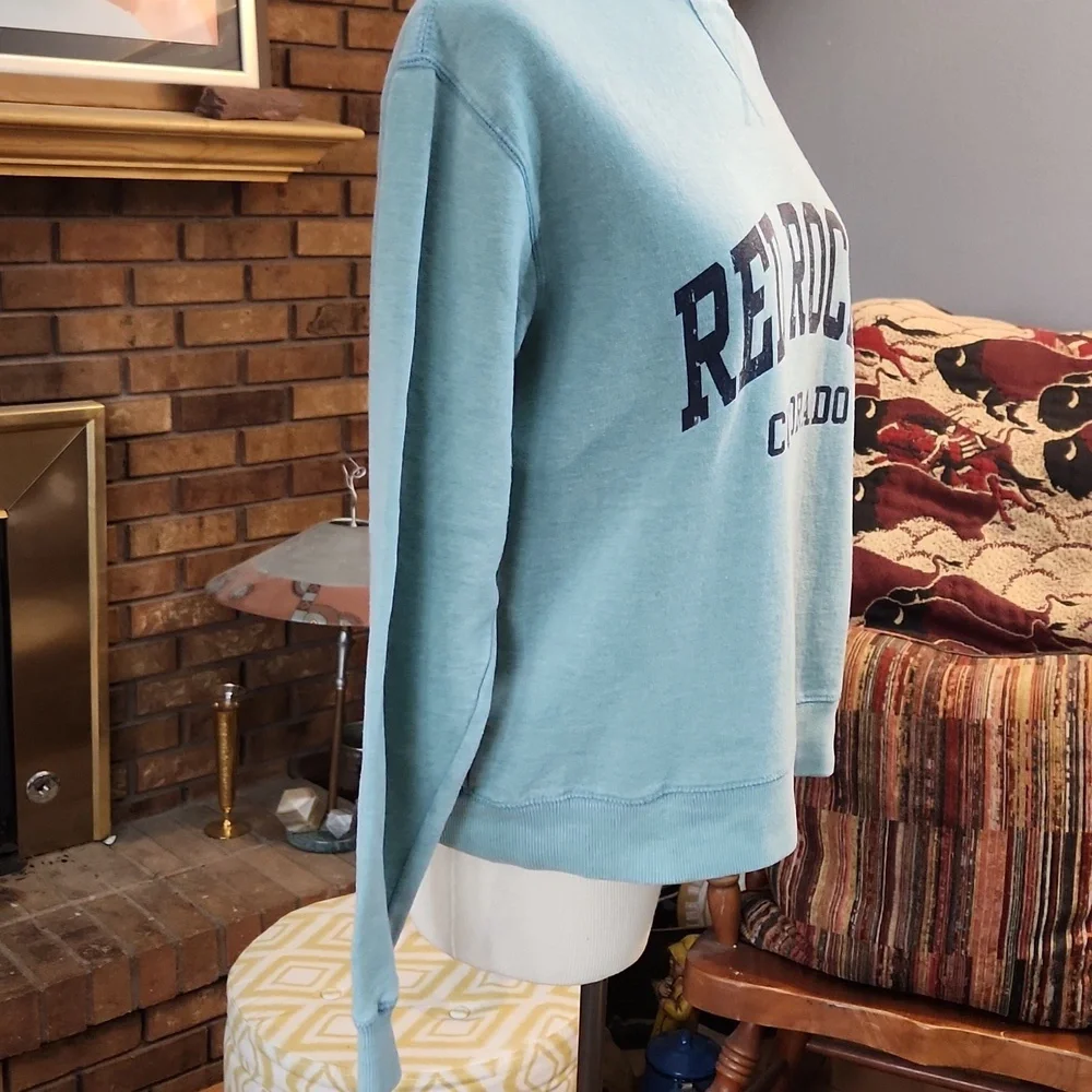 Red Rocks Amphitheatre Colorado Size Small Crew Neck Sweatshirt Light Green - Picture 3 of 13